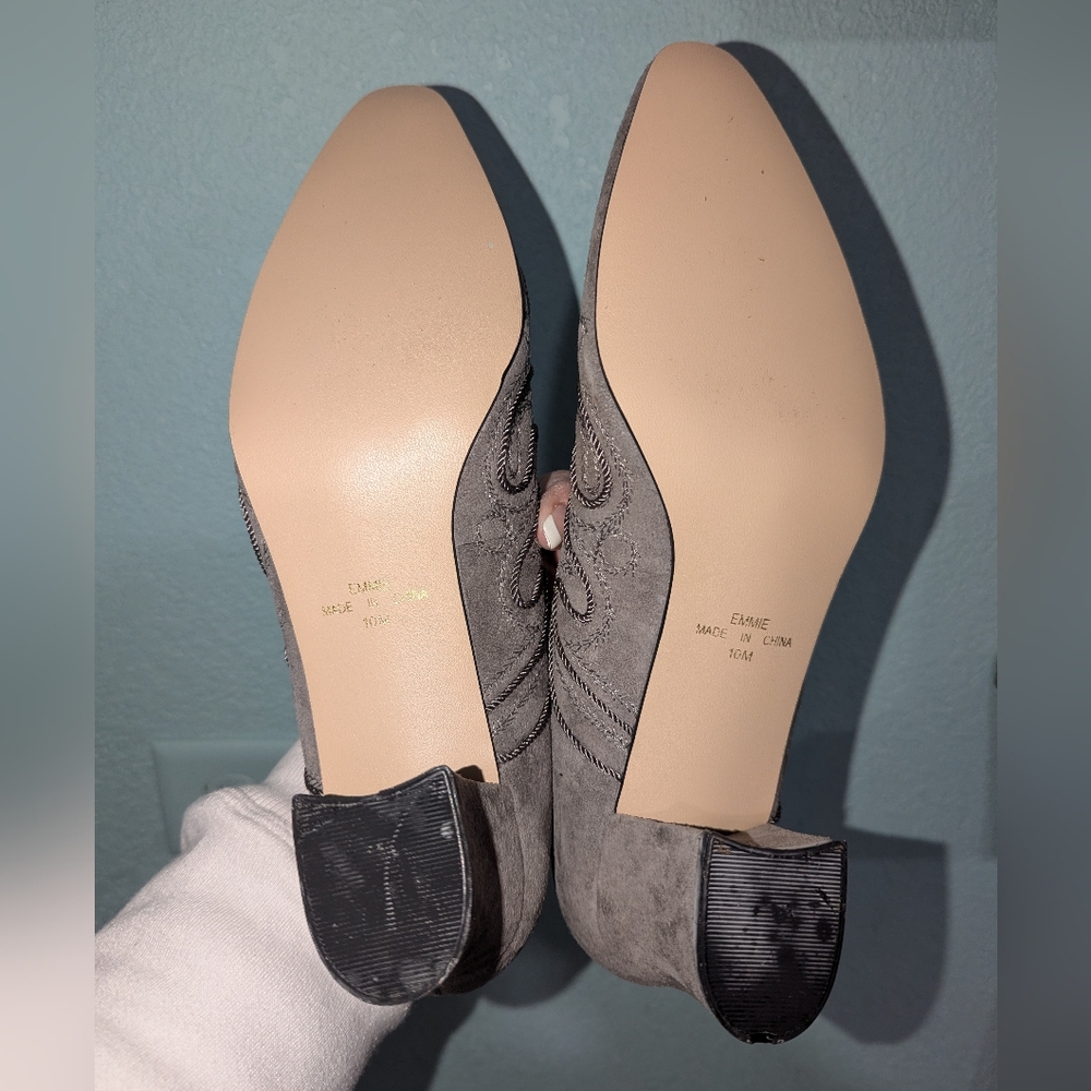 Carriage Court Chic Gray Suede Heels - Picture 7 of 8